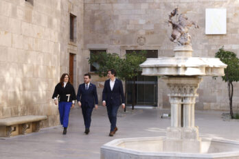 El president Aragonès, amb la vice-presidenta Vilagrà i el vice-conseller Sabrià.