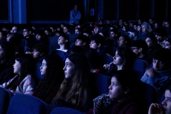 El govern estudia d’ajudar econòmicament els cinemes que projecten més films doblats en català