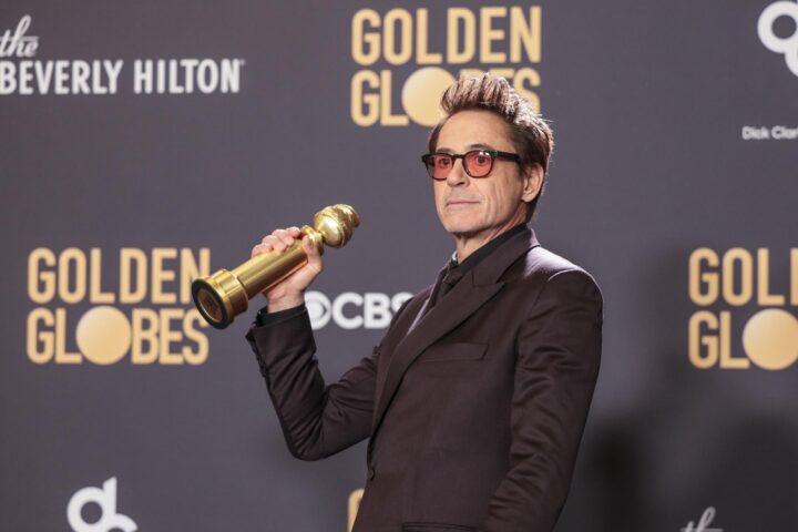 Robert Downey Jr. posa amb el Globus d'Or al Millor Actor Secundari per 'Oppenheimer'.