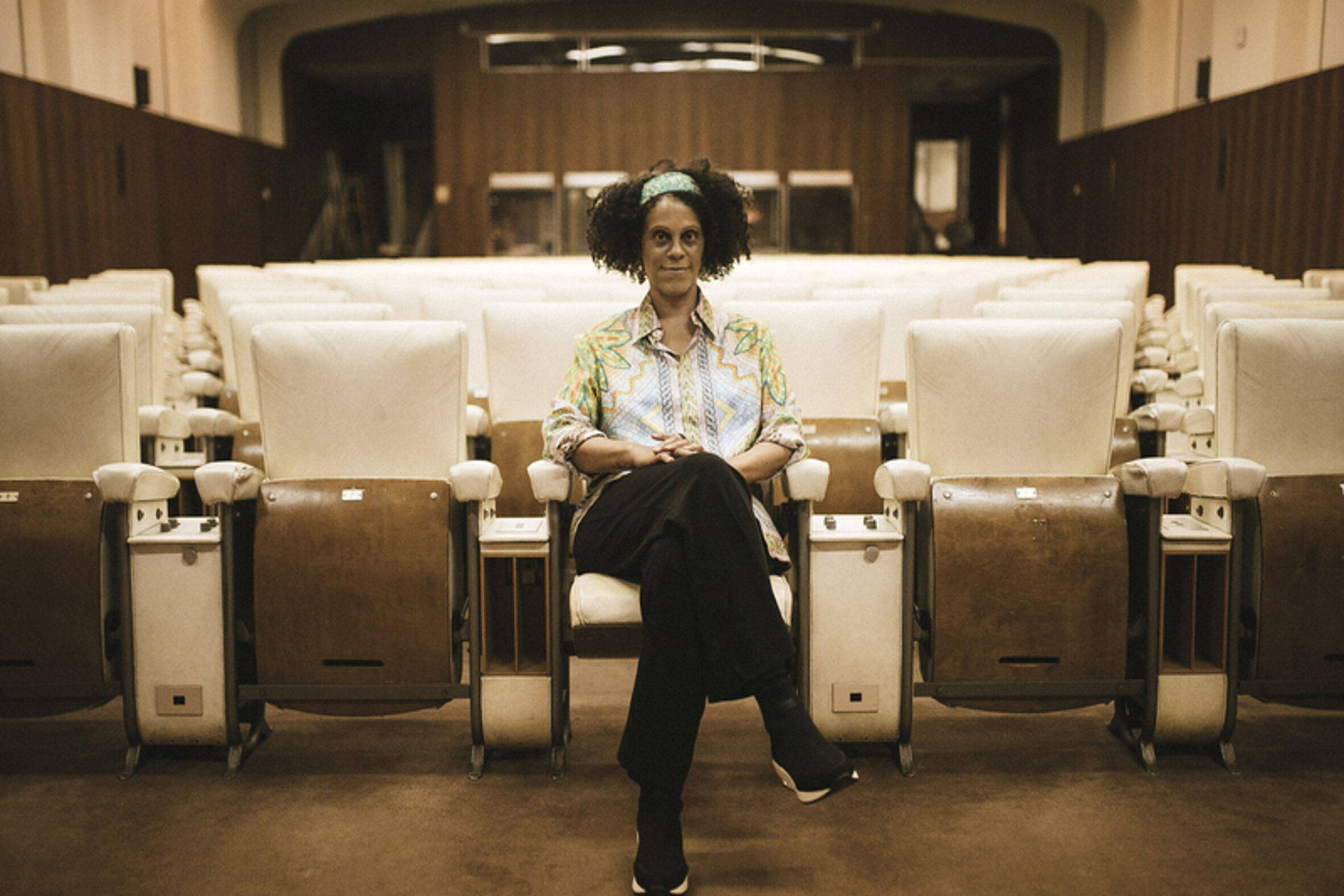 Bernardine Evaristo a la sala d’actes de la Biblioteca Reial de Brussel·les, poc després de guanyar el premi Booker (2019)