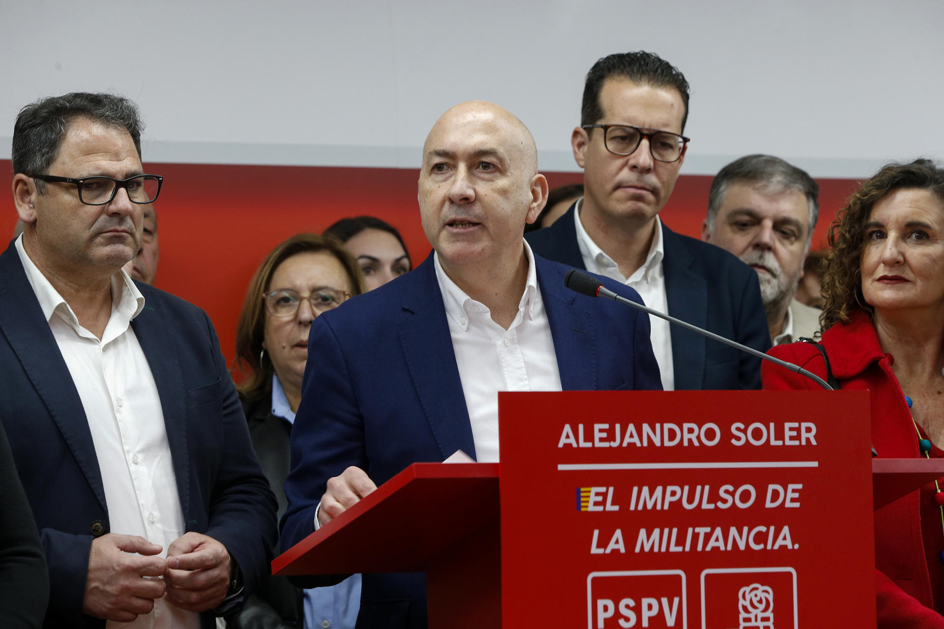 Alejandro Soler, durant la conferència de premsa (fotografia: EFE/Manuel Lorenzo).