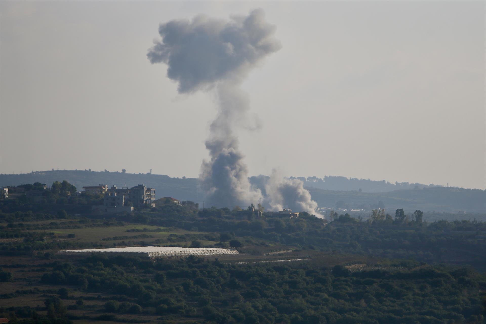 Imatge d'arxiu de combats entre l'Hesbol·là i Israel (fotografia: Europa Press/Contacte/Ali Hashisho).