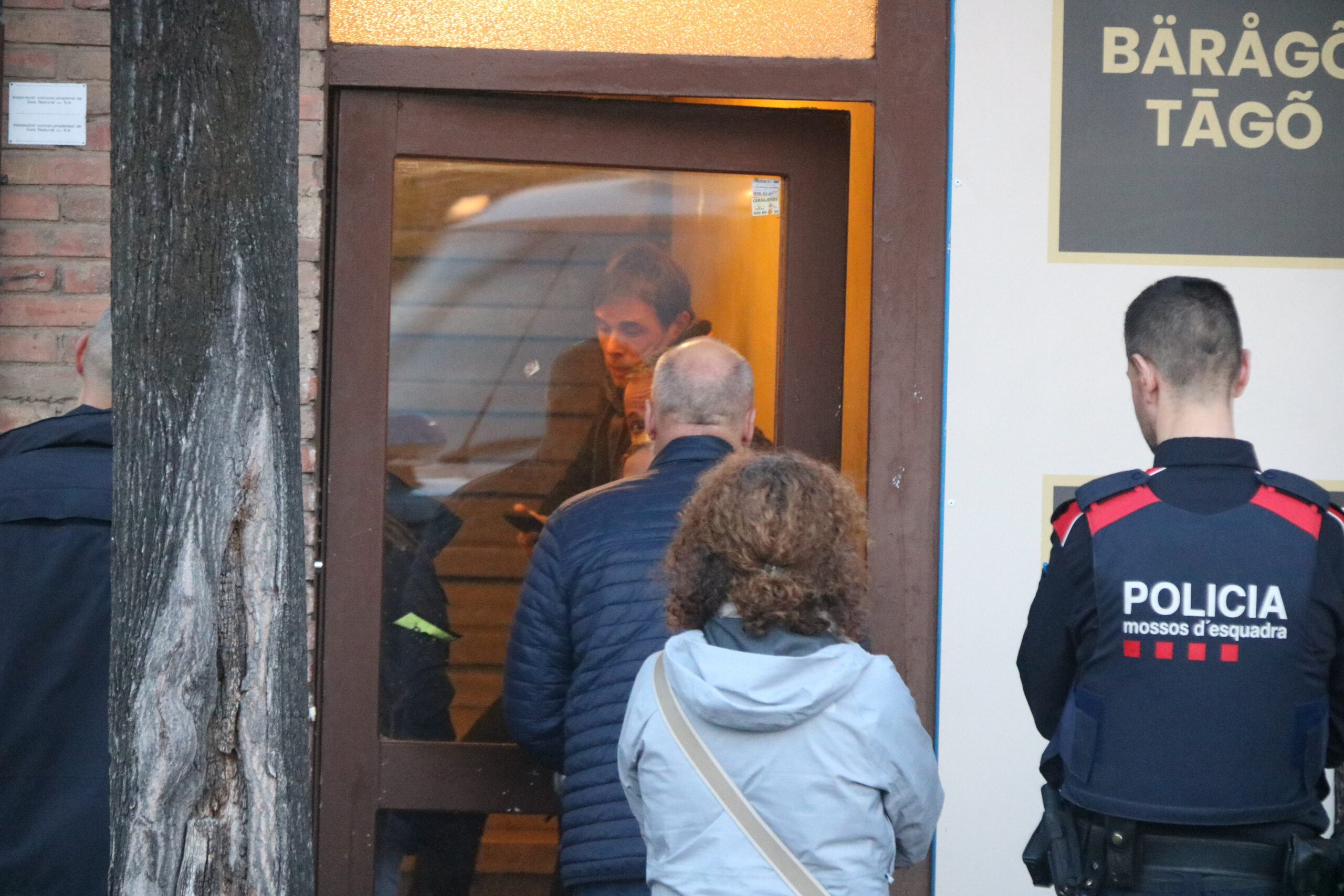 Entrada de l'edifici (fotografia: ACN).