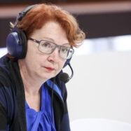 Jana Toom, l’eurodiputada hostil amb la immersió, a l’ull de l’huracà per la defensa dels interessos russos