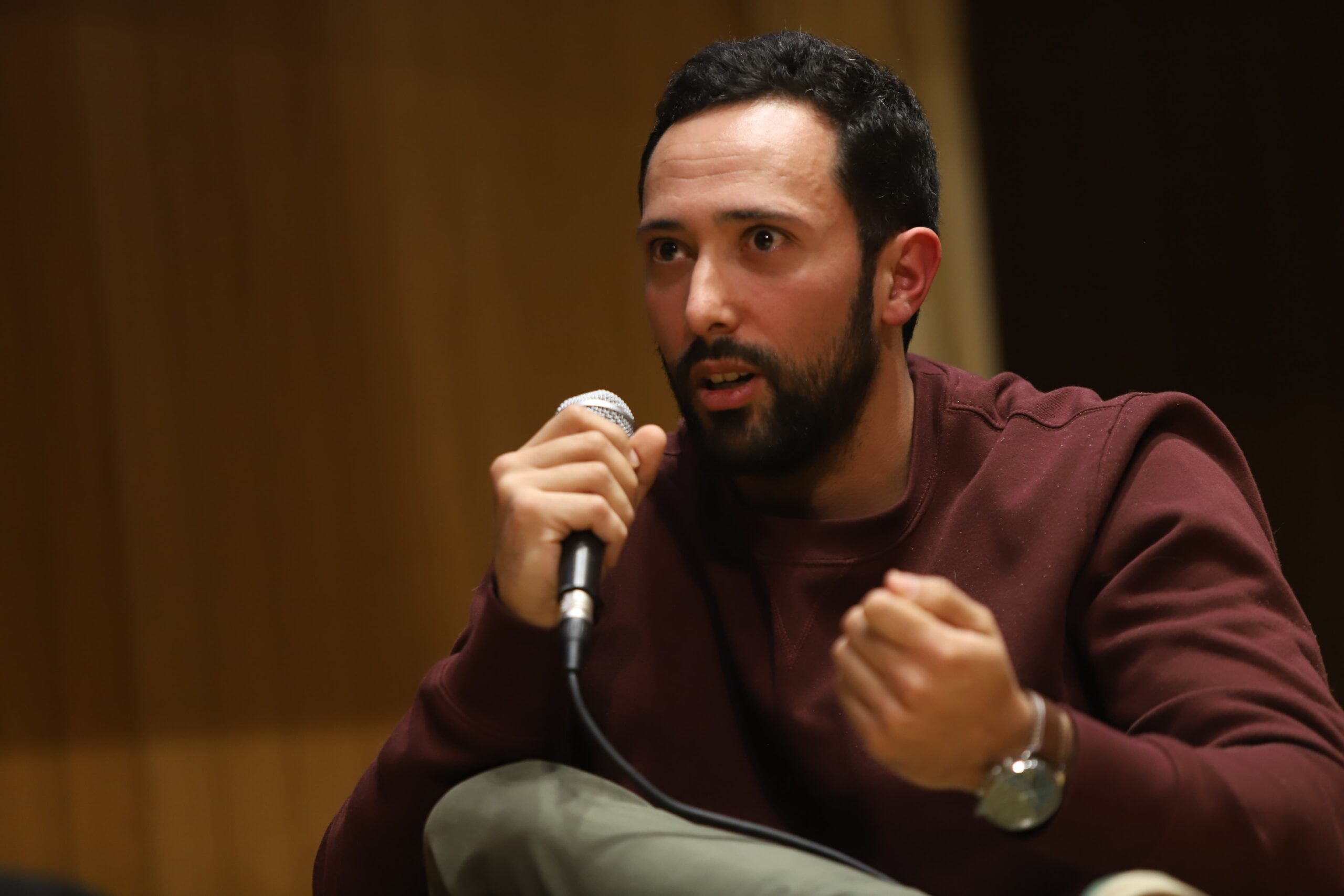 Valtònyc, en un moment de l'acte a l'Ateneu Barcelonès (fotografia: Albert Salamé).