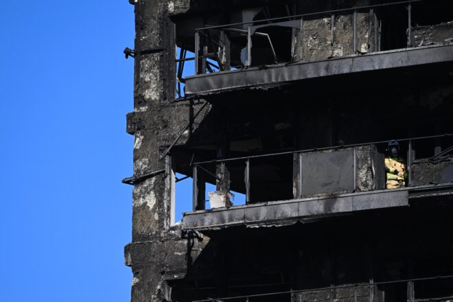 Les façanes ventilades i els aïllaments, en el punt de mira arran de l’incendi de Campanar