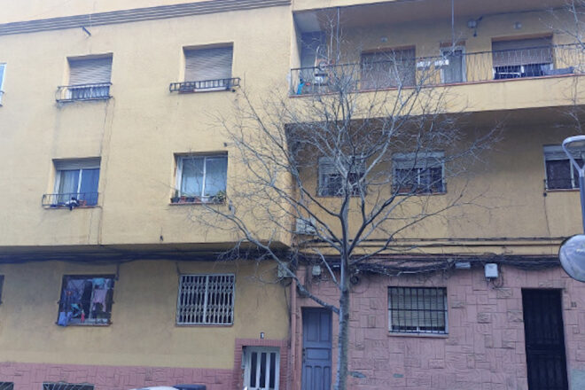 Desallotgen onze habitatges més de l’edifici de Santa Coloma per risc d’esfondrament