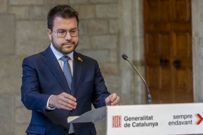 Aragonès: “Si guanyo les eleccions, espero tenir el suport de Puigdemont”