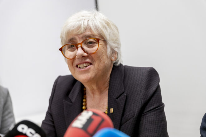 Ponsatí proposa de canviar la immersió per una doble xarxa educativa segons la llengua