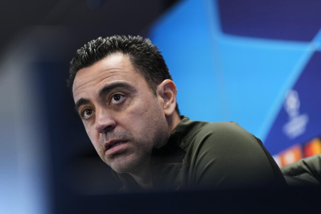 Xavi ataca Ramon Besa després de la victòria contra el Nàpols: “Què fem amb el bufó d’Europa?”