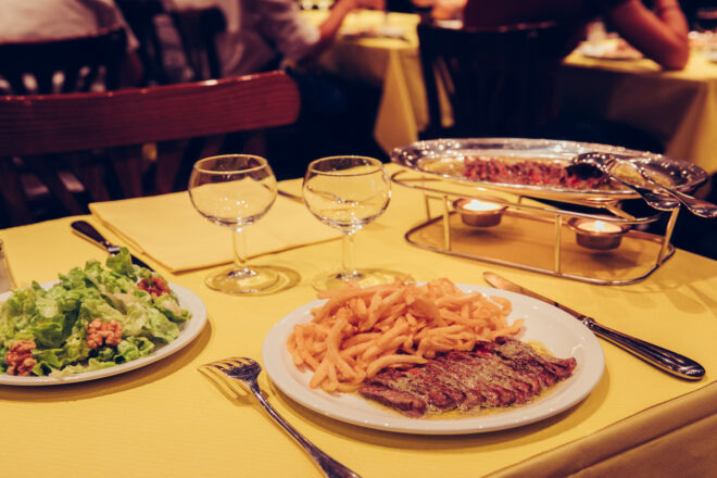 Un restaurant carnívor a Pau Claris