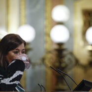 La cadira de Francina Armengol a Madrid crema l’ex-presidenta de les Illes