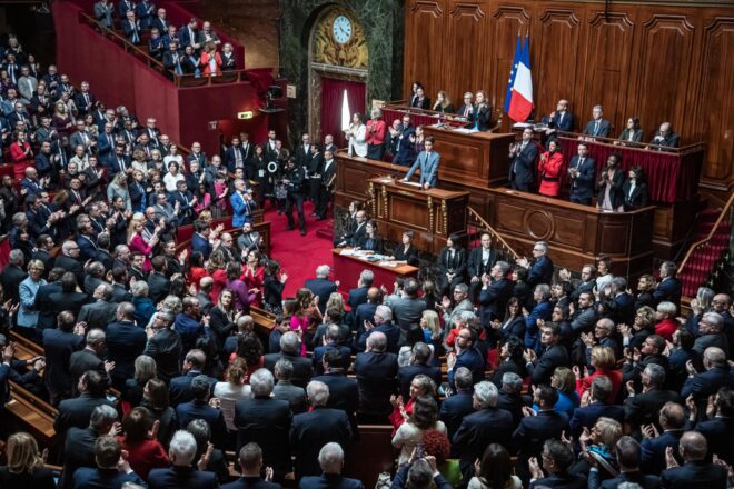 Autogovern i referèndums: les grans reformes a l’estat francès lligades a les eleccions