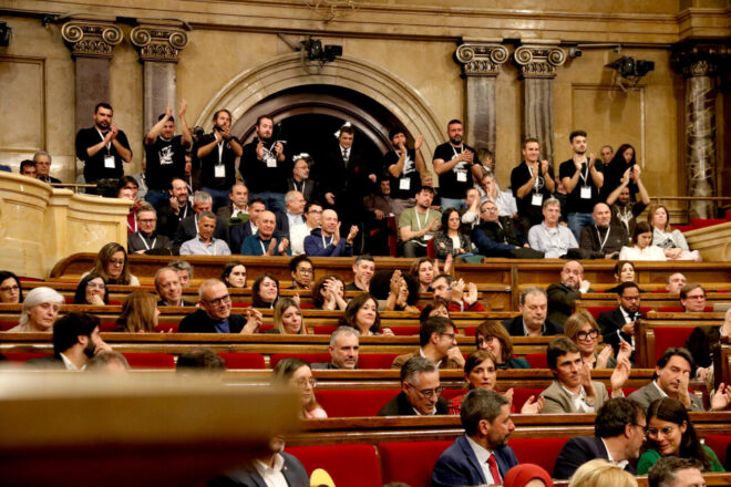 Pagesos contra polítics: un debat tens al parlament