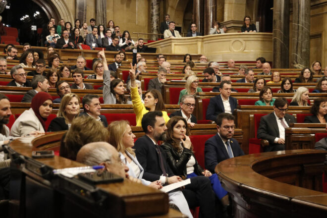 [EN DIRECTE] L’oposició celebra l’avançament electoral anunciat per Aragonès