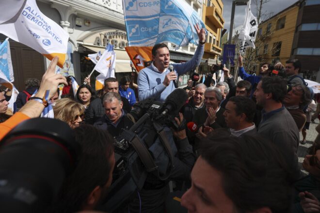 El president de Portugal nomena com a primer ministre Luís Montenegro