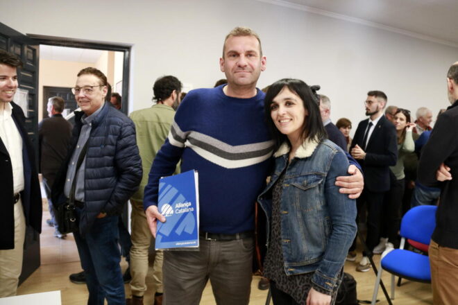 Tensió interna a Aliança Catalana pel comentari LGBTI-fòbic del batlle de Ribera d’Ondara