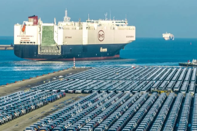 Lleugera punxada de les exportacions al gener