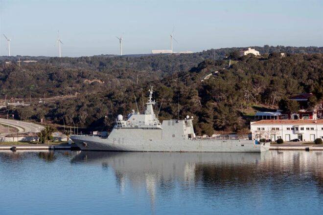 El govern espanyol ofereix el port de Maó a l’OTAN