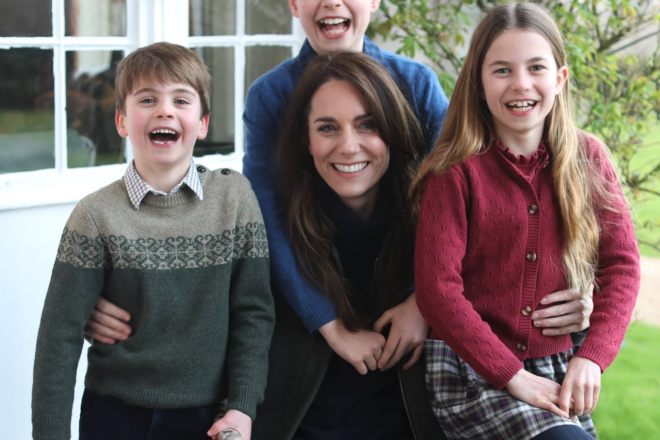 La princesa de Gal·les admet haver manipulat la fotografia de la seva reaparició