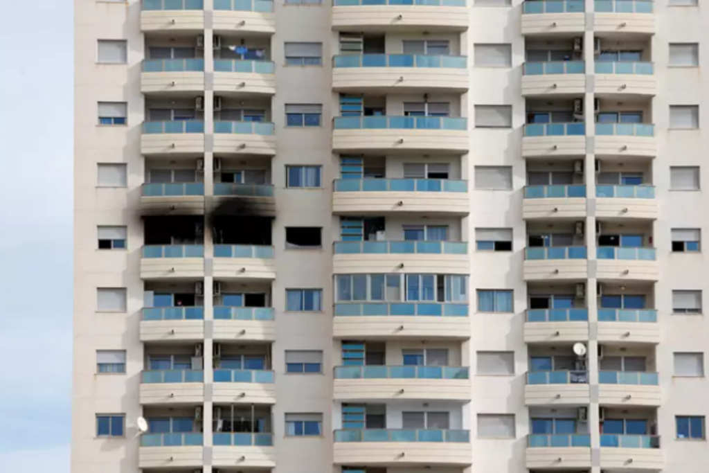 Tres morts i quinze ferits en l’incendi d’un habitatge a la Vila Joiosa