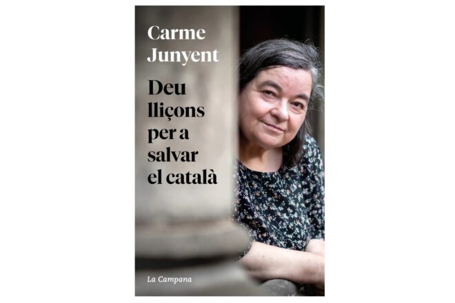 Es presenta ‘Deu lliçons per a salvar el català’, amb articles de Carme Junyent publicats a VilaWeb
