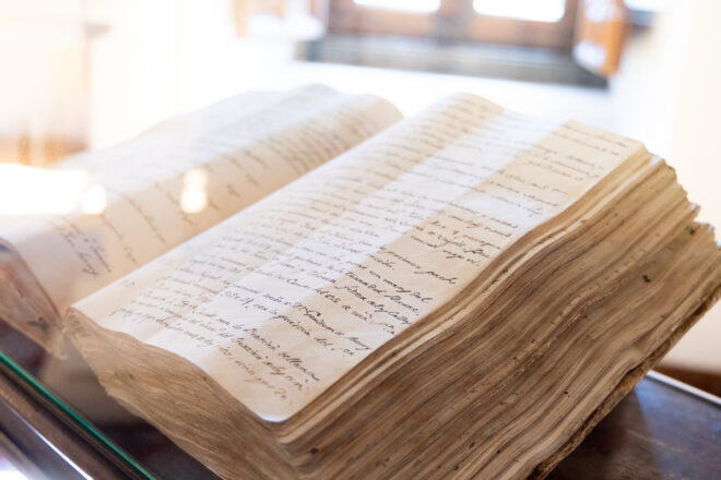 Andorra posa llum a cent vint anys d’història amb la recuperació d’un llibre robat fa més d’un segle