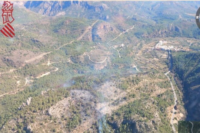 Controlat l’incendi forestal de Toga