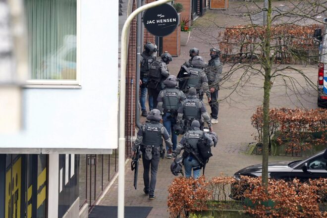 La policia neerlandesa deté el segrestador d’Ede i allibera tots els retinguts