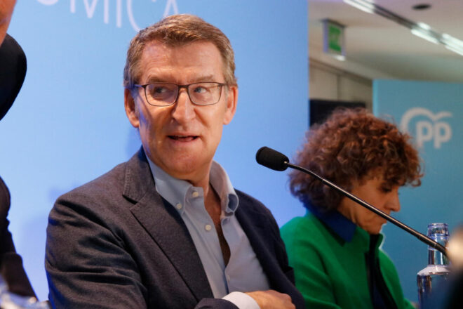 Feijóo obre la porta a asseure’s amb Junts “si es reconcilien amb la llei i la constitució”