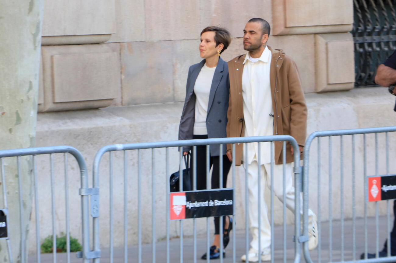 Dani Alves i la seva advocada, en una imatge d'arxiu (fotografia: ACN).