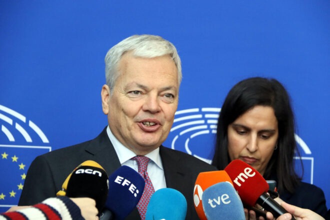 La policia belga investiga l’ex-comissari Didier Reynders per emblanquiment de capitals