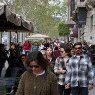 La Barcelona dels expatriats: una comunitat paral·lela que es gira d’esquena a la ciutat