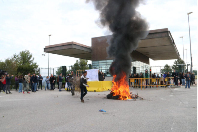 “Mereixem tenir dignitat”: les famílies dels interns reclamen que es respectin els drets a les presons