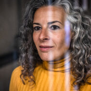 Elisenda Pascual: “Els ideals de criança a les xarxes són fum”