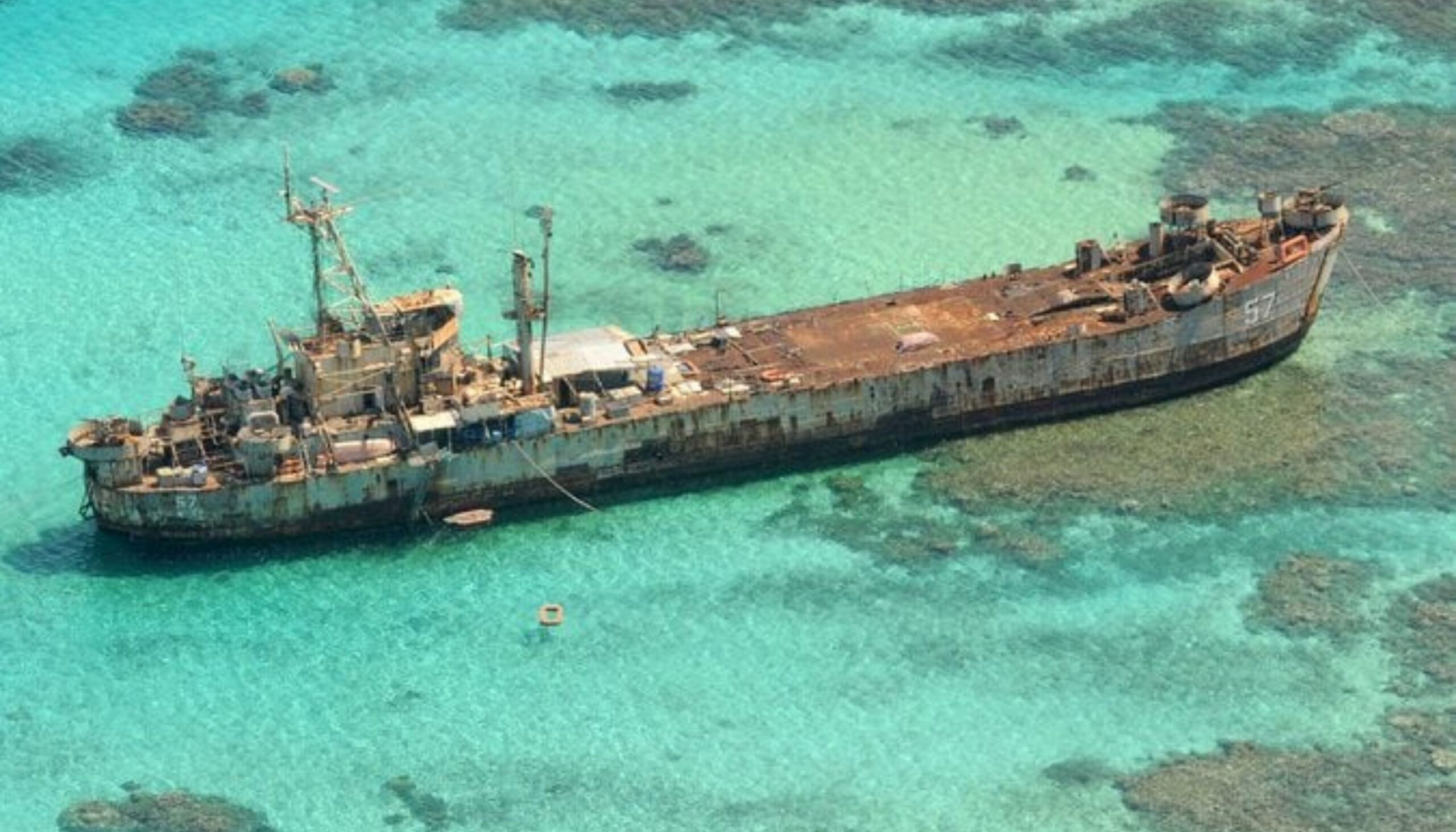Un vaixell oxidat i atrotinat amenaça de desencadenar la pròxima gran guerra a l'Àsia