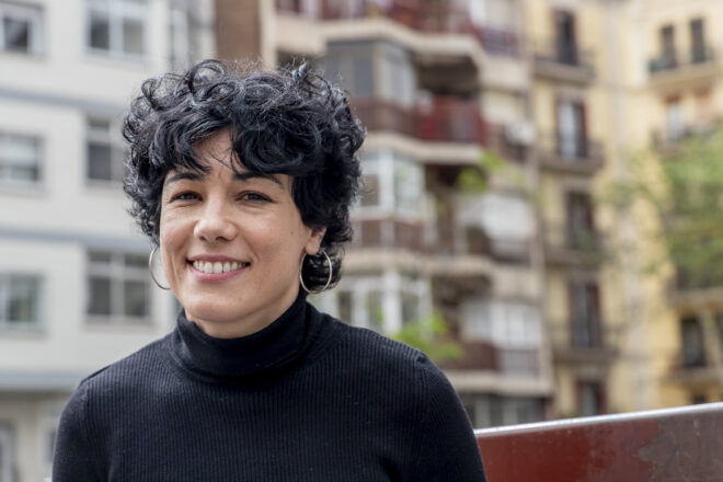 Clara Queraltó: “Em sembla molt poc interessant la literatura que pretén ser model de res”