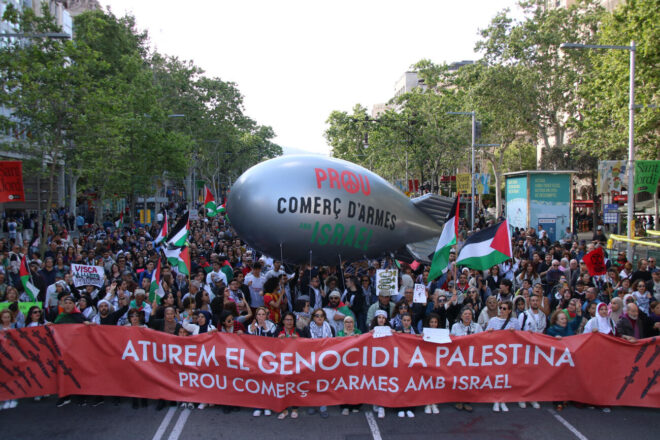 Milers de persones es manifesten a Barcelona contra el genocidi a Palestina