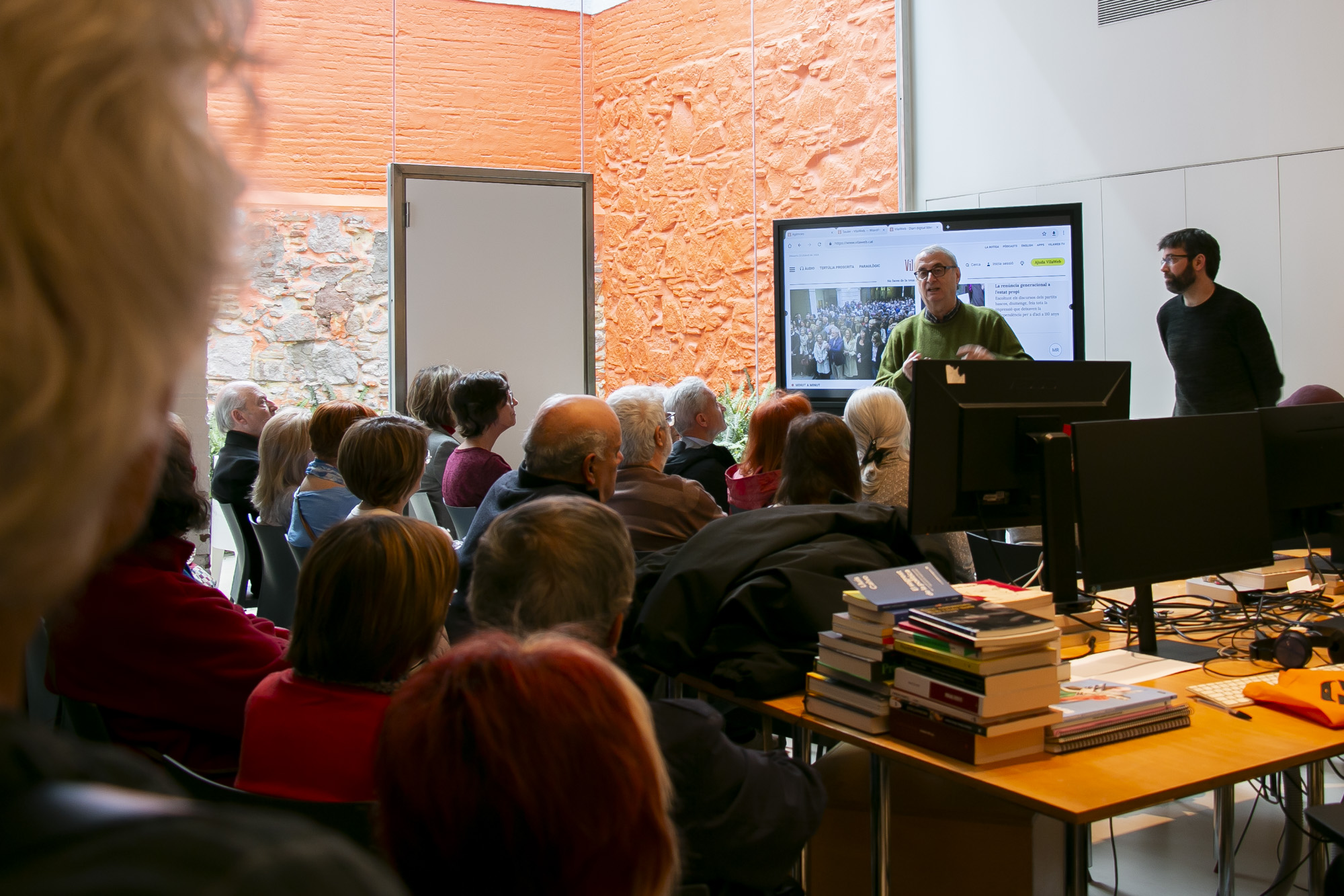 Jornada de portes obertes a la redacció de VilaWeb.