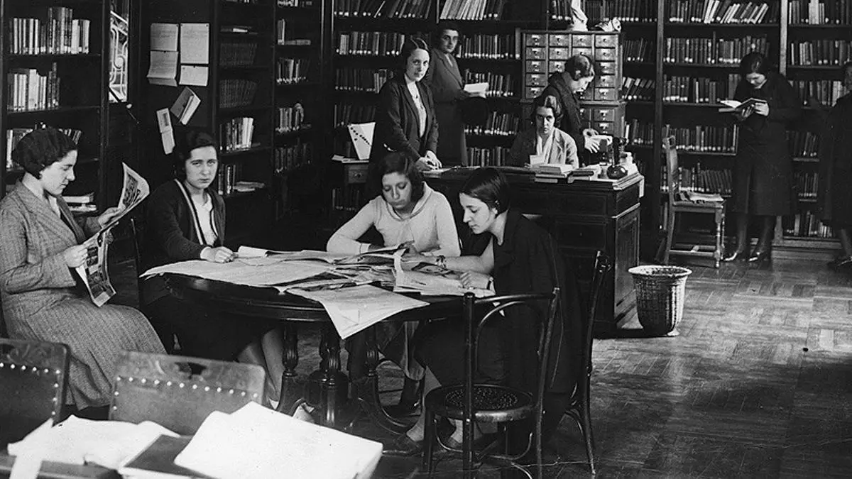 Alumnes de la Universitat de Barcelona durant la Segona República espanyola.