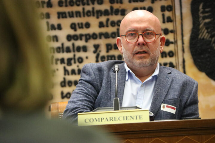 L'advocat Gonzalo Boye, avui a la comissió del senat espanyol que analitza la llei d'amnistia (fotografia: ACN).