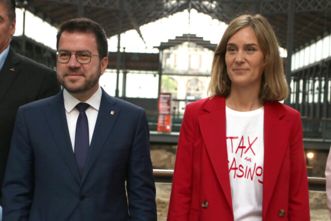 ERC, Comuns i la CUP signen un compromís per a no pactar amb Vox ni Aliança Catalana