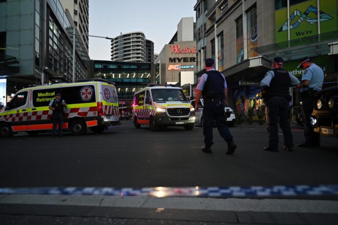 Sis morts pel cap baix en un apunyalament múltiple en un centre comercial a Sydney