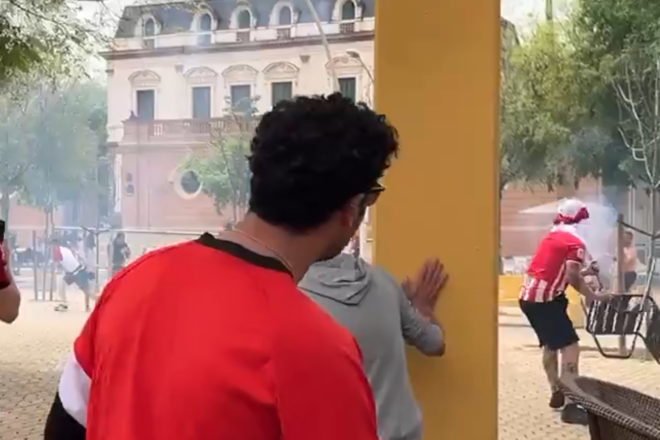 [VÍDEO] Radicals de l’Athletic de Bilbao ataquen un grup d’afeccionats del Mallorca