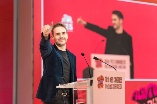 El president de les joventuts socialistes europees encén les xarxes amb un piulet contra el català
