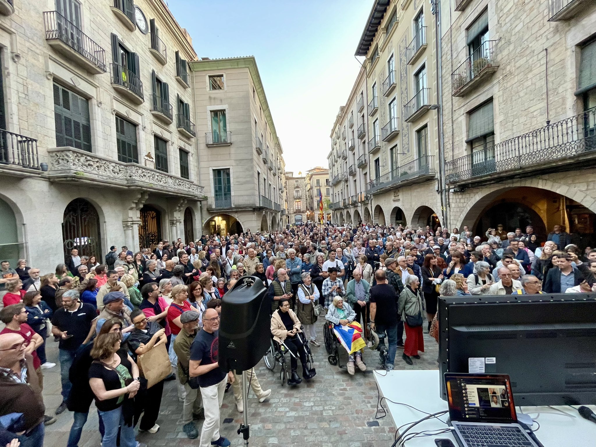 Un moment de la concentració (fotografia: Lluc Salellas).