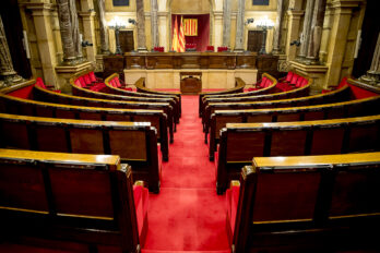 L'hemicicle del Parlament de Catalunya, buit (Fotografia: Albert Salamé)