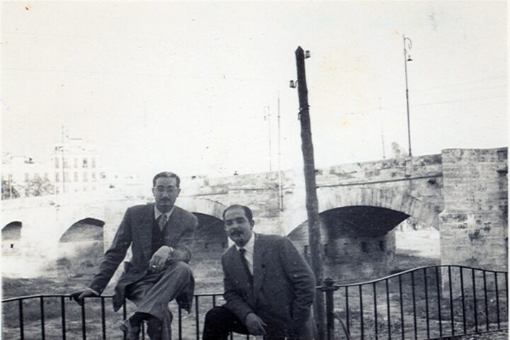 Vicent Ventura (dreta) amb Joan Fuster a València (Fotografia: Centre de Documentació Joan Fuster)
