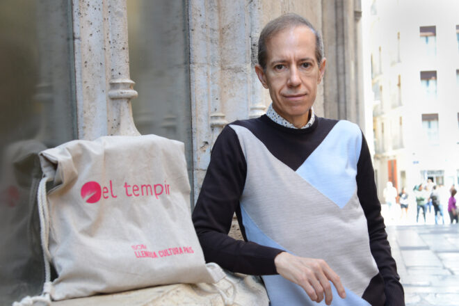 Josep-Enric Escribano: “La llengua s’ha de repolititzar i s’ha d’assumir el conflicte lingüístic”