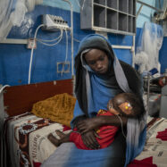 Una fam apocalíptica plana sobre el Darfur, enmig de la impotència de les organitzacions humanitàries